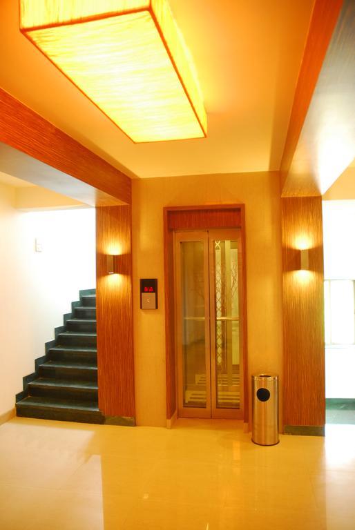 Hotel Mourya Residency Thane Eksteriør bilde